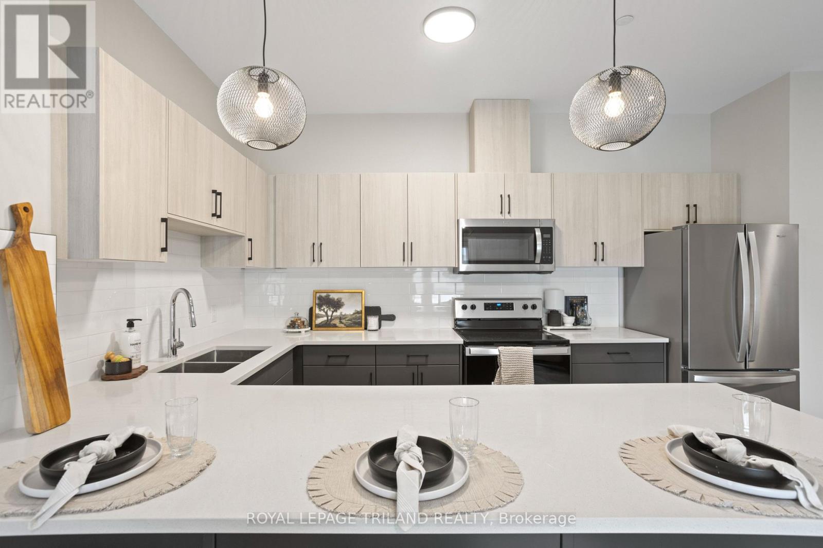 101 - 33318 Richmond Street, Lucan Biddulph, Ontario  N0M 2J0 - Photo 16 - X12634354