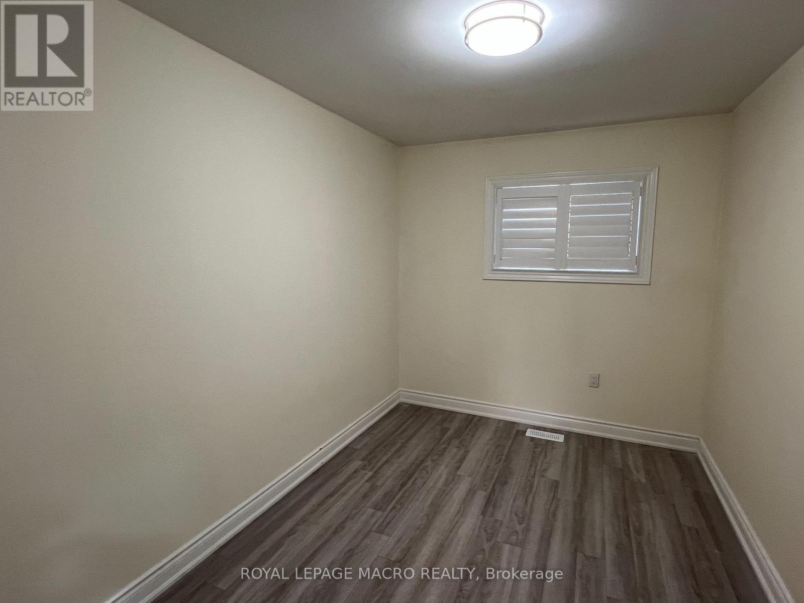 1032 Mud Street E, Hamilton, Ontario  L8J 3E3 - Photo 11 - X12634234