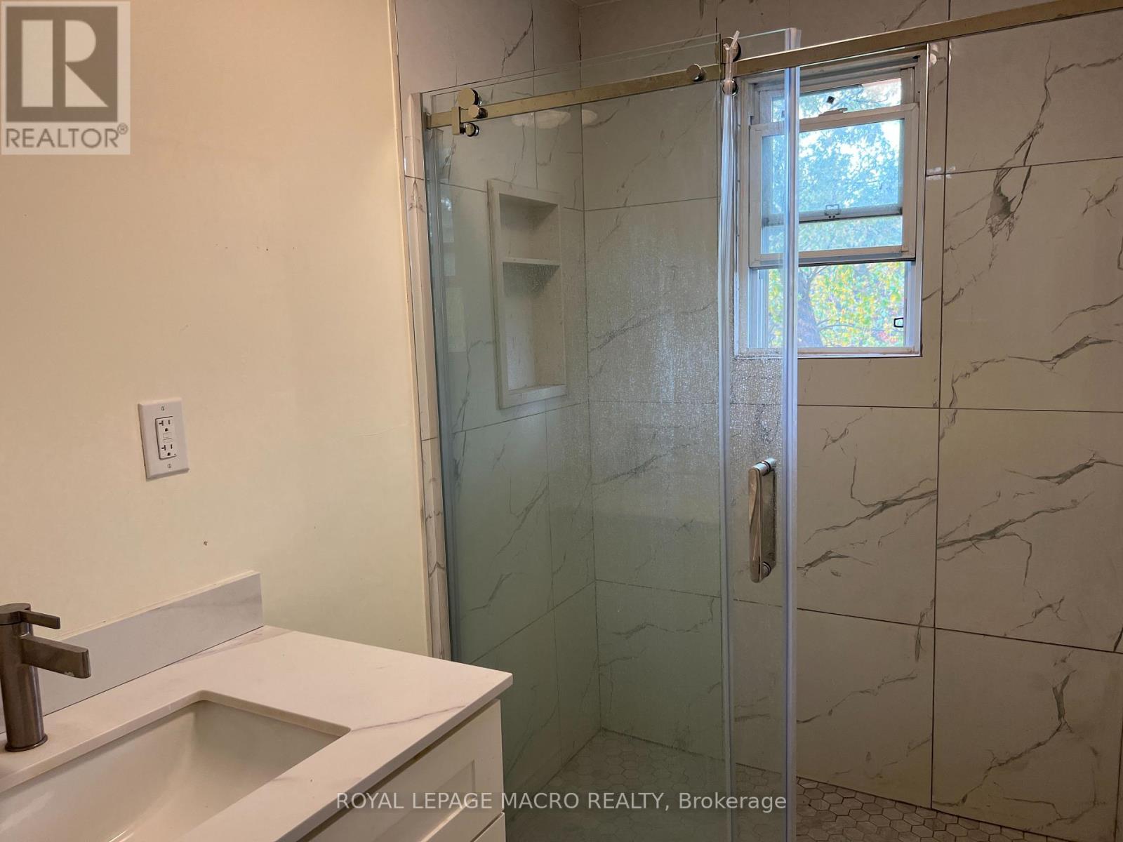 1032 Mud Street E, Hamilton, Ontario  L8J 3E3 - Photo 5 - X12634234