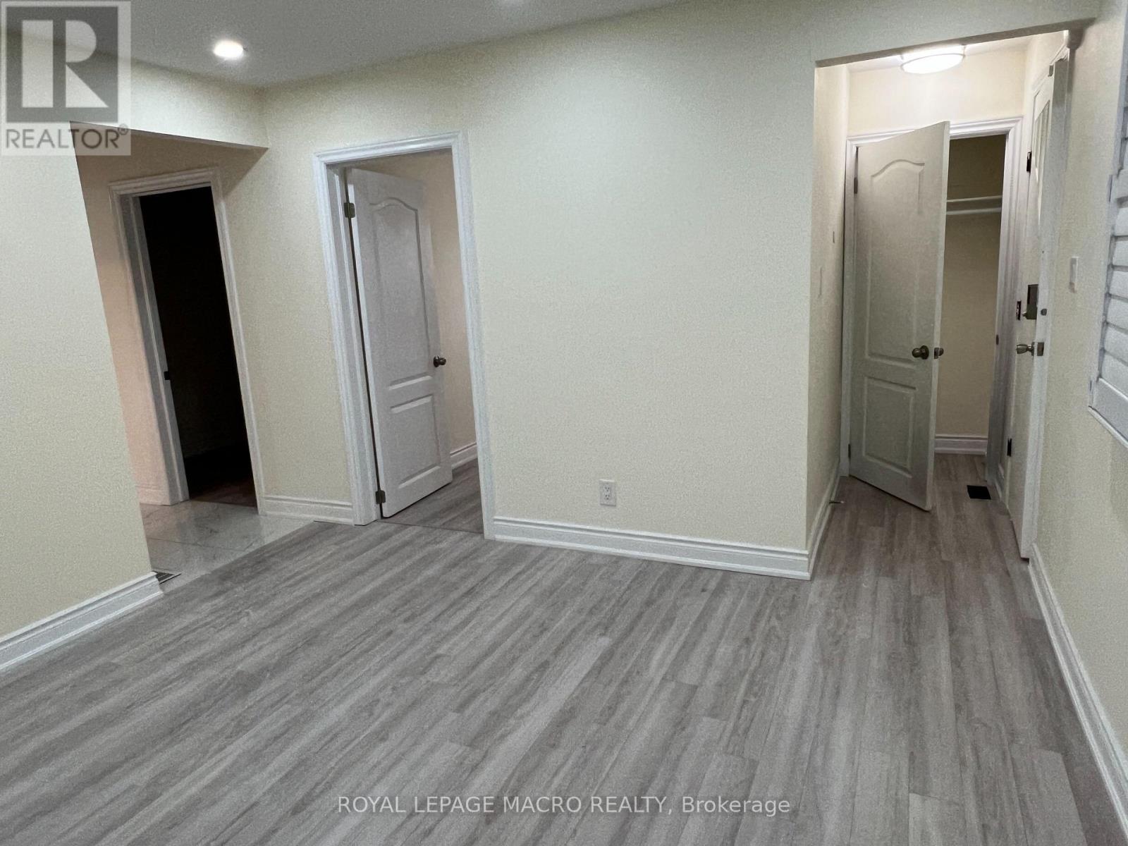 1032 Mud Street E, Hamilton, Ontario  L8J 3E3 - Photo 8 - X12634234