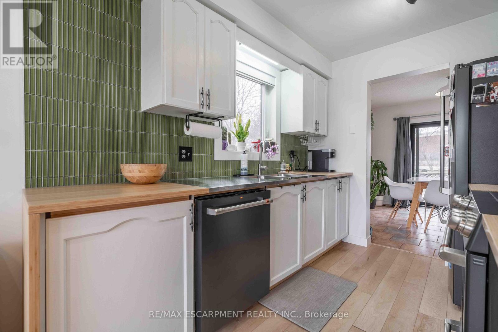 4310 Concord Avenue, Lincoln, Ontario  L0R 1B6 - Photo 9 - X12634246