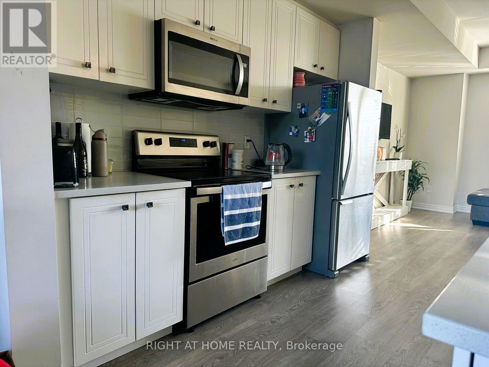 111 Starwood Drive, Guelph, Ontario  N1E 7J9 - Photo 4 - X12591306