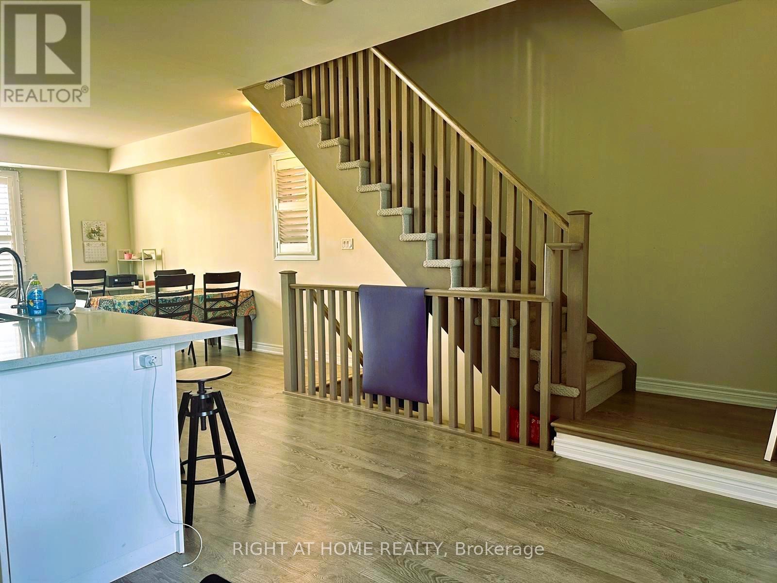 111 Starwood Drive, Guelph, Ontario  N1E 7J9 - Photo 9 - X12591306