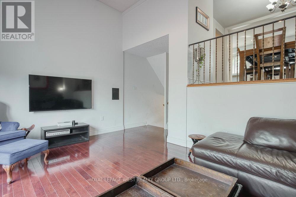 3 - 92 Twenty Ninth Street, Toronto, Ontario  M8W 3B2 - Photo 12 - W12440047