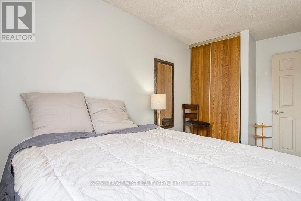 3 - 92 Twenty Ninth Street, Toronto, Ontario  M8W 3B2 - Photo 32 - W12440047