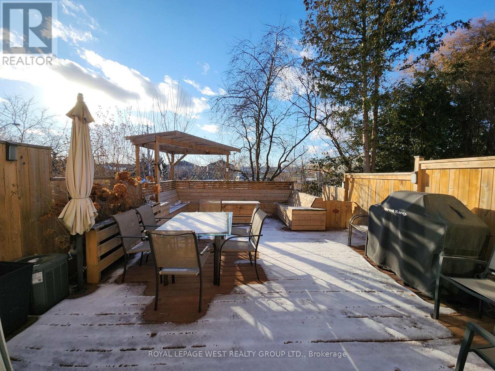 3 - 92 Twenty Ninth Street, Toronto, Ontario  M8W 3B2 - Photo 38 - W12440047