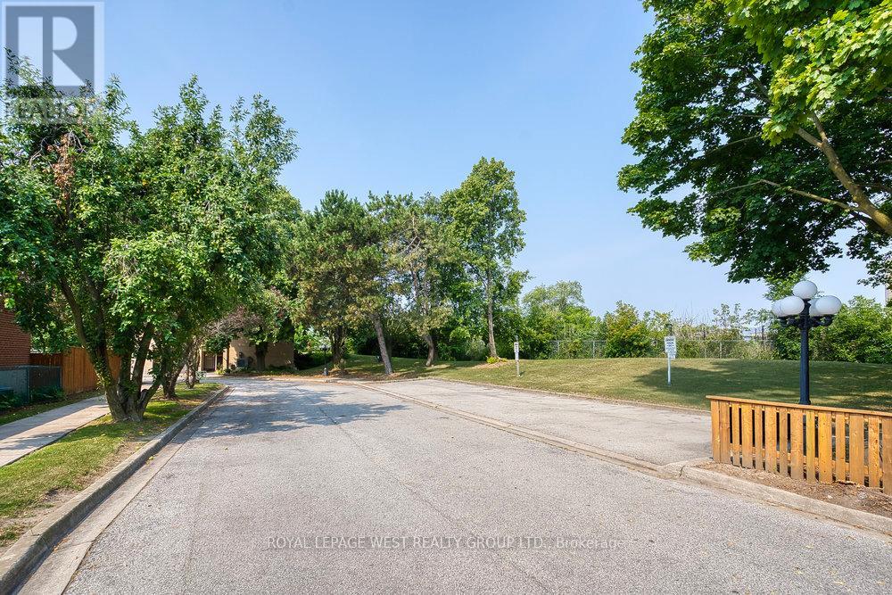 3 - 92 Twenty Ninth Street, Toronto, Ontario  M8W 3B2 - Photo 46 - W12440047