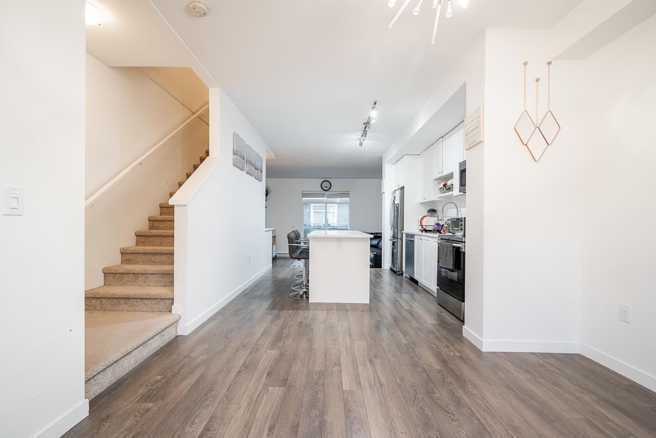 46 8168 136a Street, Surrey, British Columbia  V3W 2Z9 - Photo 3 - R3073690