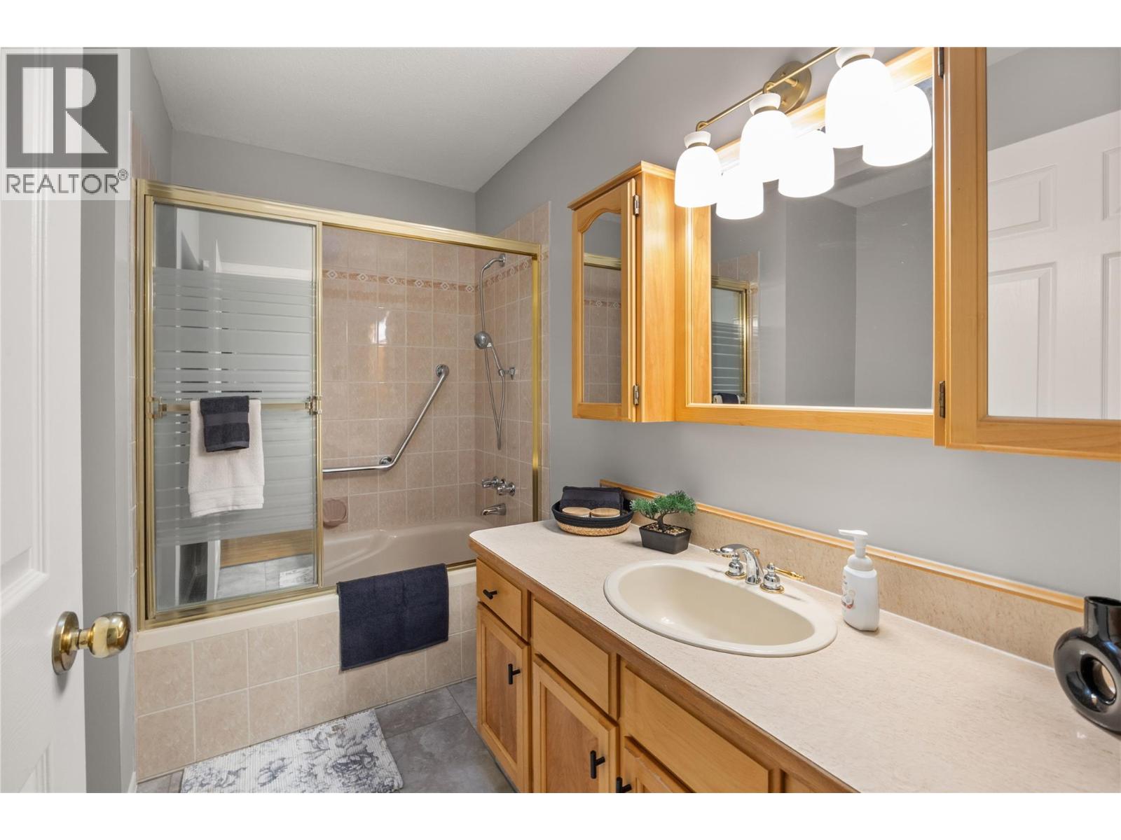 3096 South Main Street Unit# 23 Penticton, BC V2A8C1_17