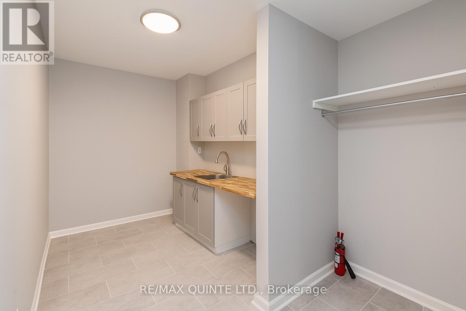 Unit #5 - 257 Dundas Street E, Quinte West, Ontario  K8V 1M1 - Photo 6 - X12633488