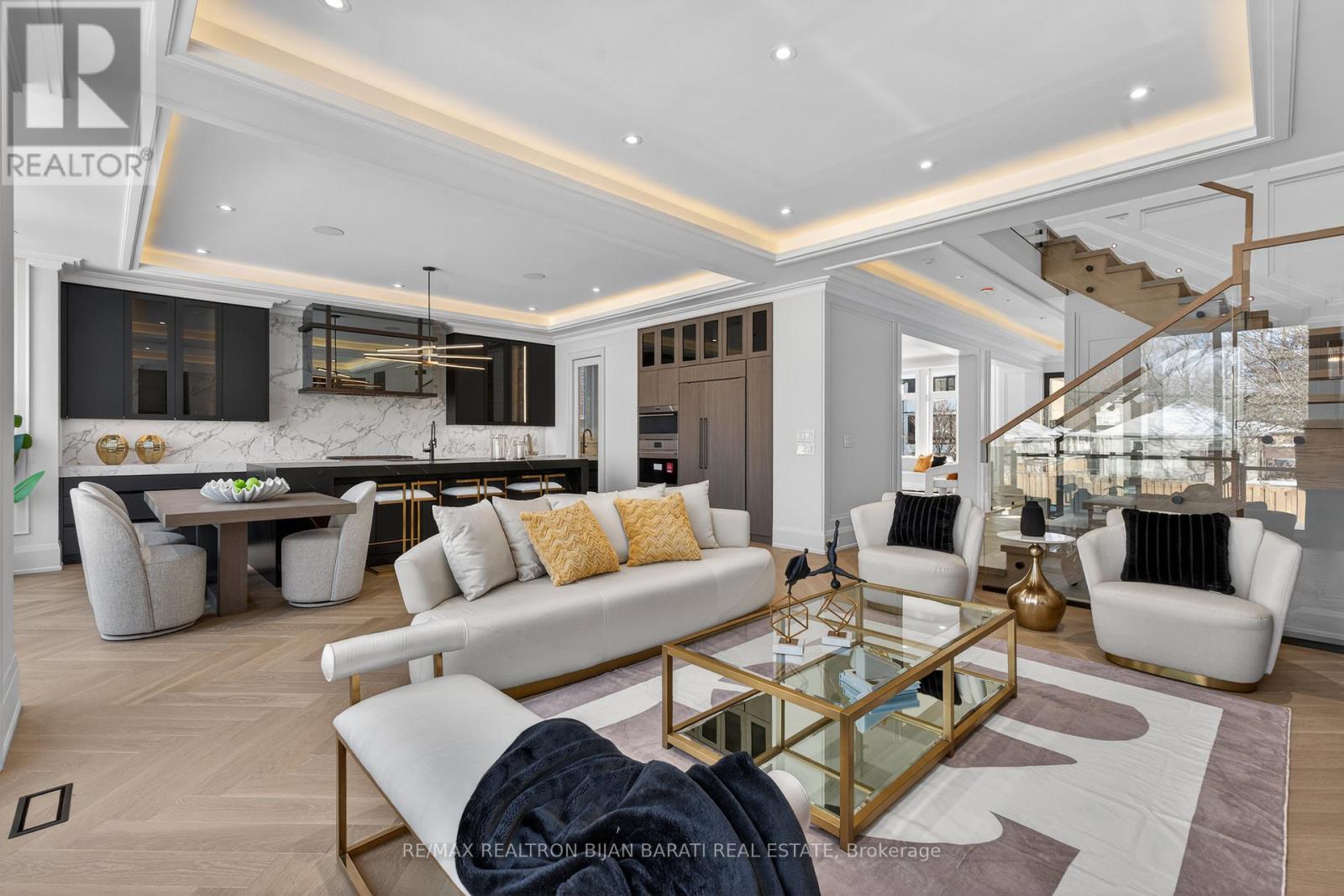 70 Abitibi Avenue, Toronto (Newtonbrook East), Ontario  M2M 2V4 - Photo 6 - C12634388