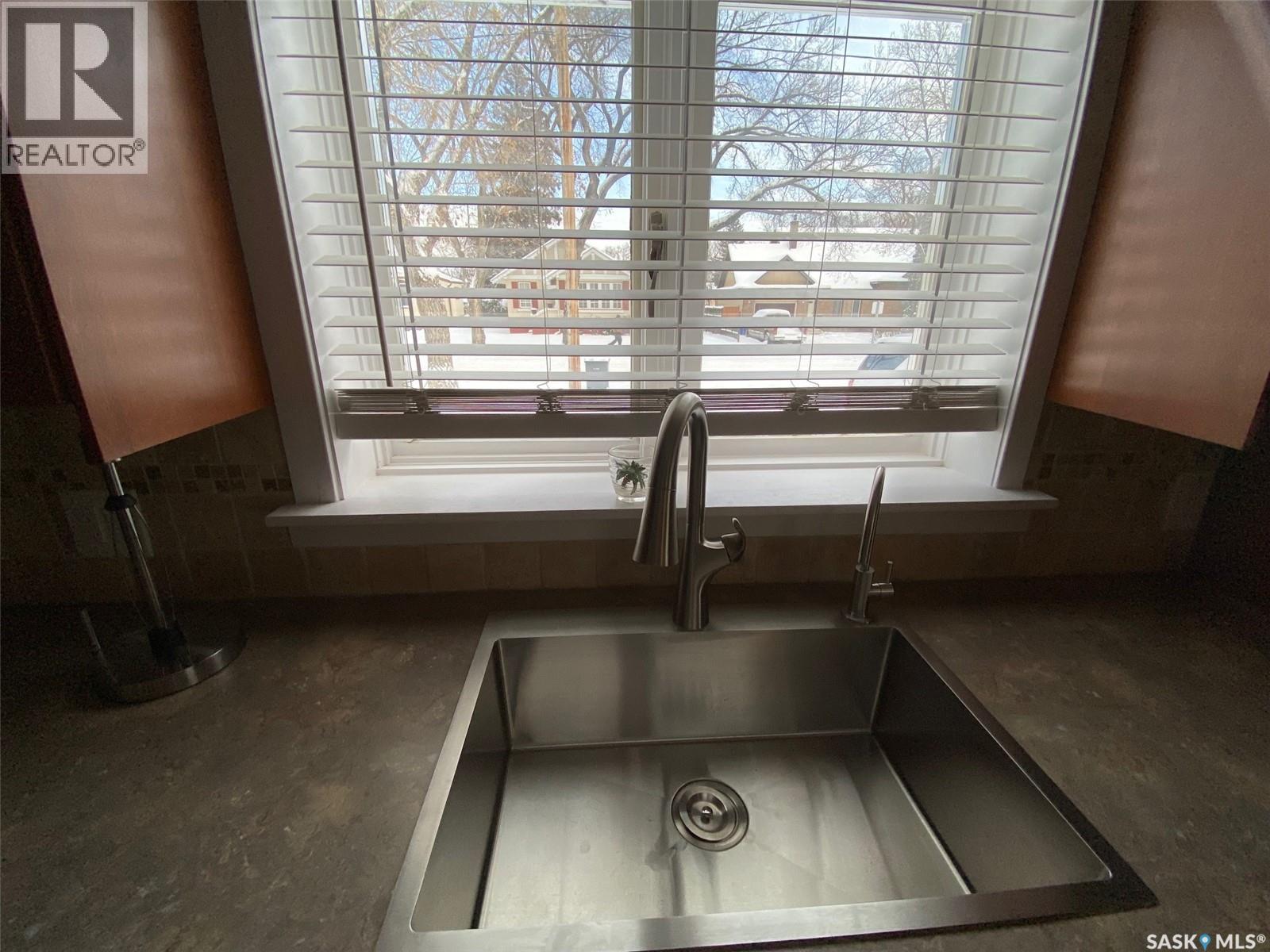 100 Third Avenue N, Yorkton, Saskatchewan  S3N 1C3 - Photo 5 - SK025636