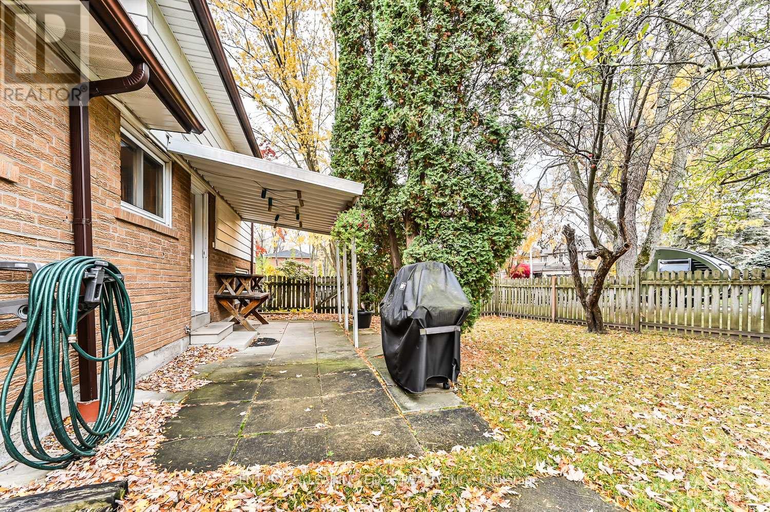 12 Pratt Circle, Markham, Ontario  L3R 1Y2 - Photo 24 - N12634296