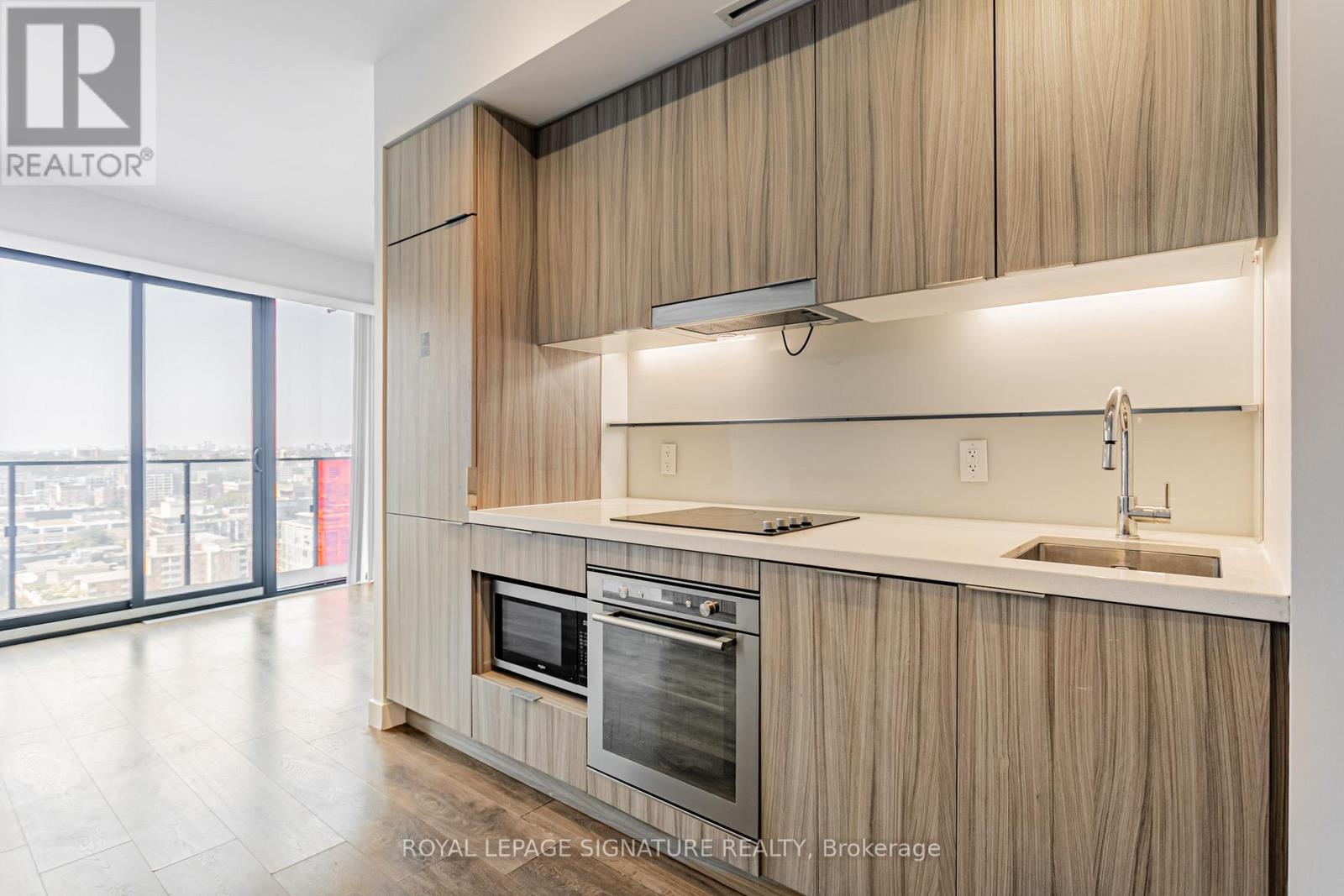 1805 - 215 Queen Street W, Toronto, Ontario  M5V 0P5 - Photo 9 - C12478117