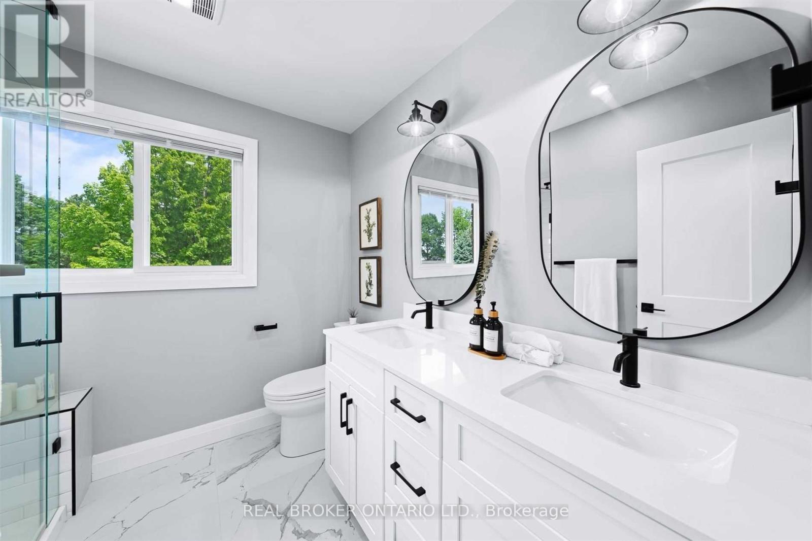 141 Cunningham Drive, New Tecumseth, Ontario  L9R 1C4 - Photo 13 - N12634324