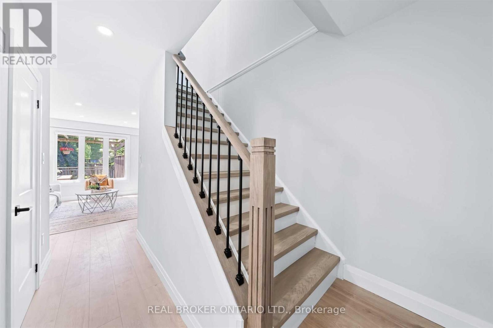 141 Cunningham Drive, New Tecumseth, Ontario  L9R 1C4 - Photo 31 - N12634324