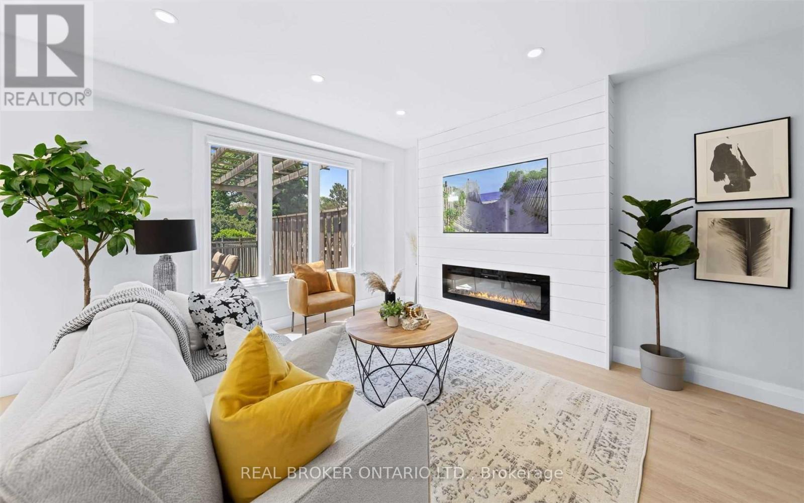 141 Cunningham Drive, New Tecumseth, Ontario  L9R 1C4 - Photo 5 - N12634324