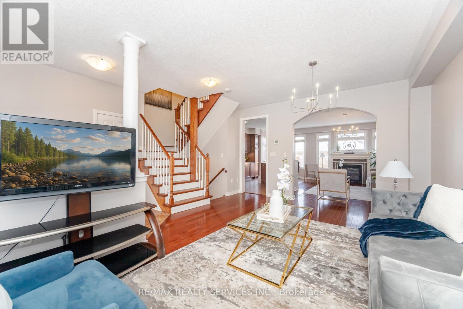 3027 Richview Boulevard, Oakville, Ontario L6M 5C7 - Photo 11 - W12634290