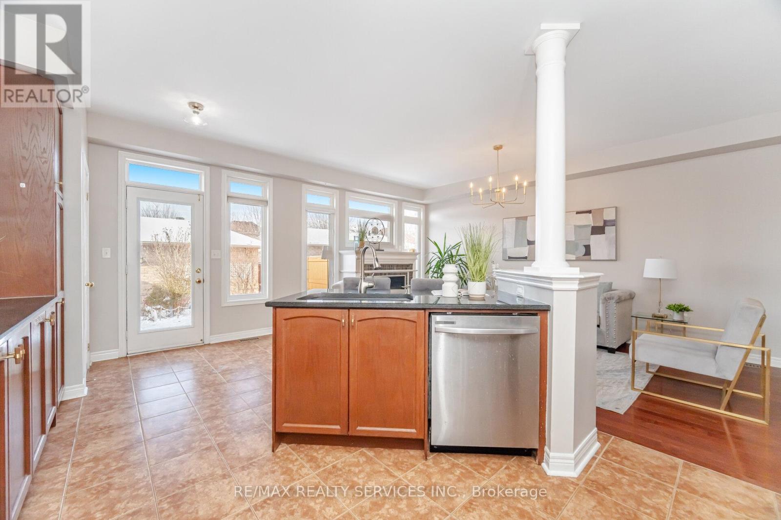 3027 Richview Boulevard, Oakville, Ontario L6M 5C7 - Photo 18 - W12634290