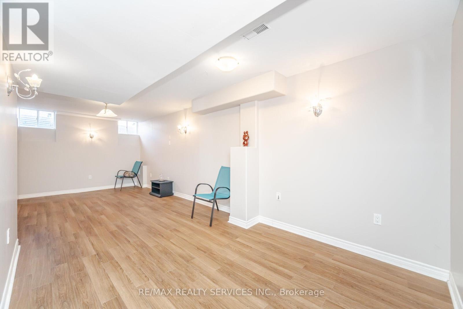 3027 Richview Boulevard, Oakville, Ontario L6M 5C7 - Photo 31 - W12634290