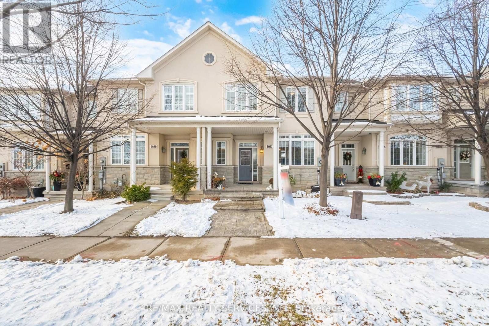 3027 Richview Boulevard, Oakville, Ontario L6M 5C7 - Photo 45 - W12634290