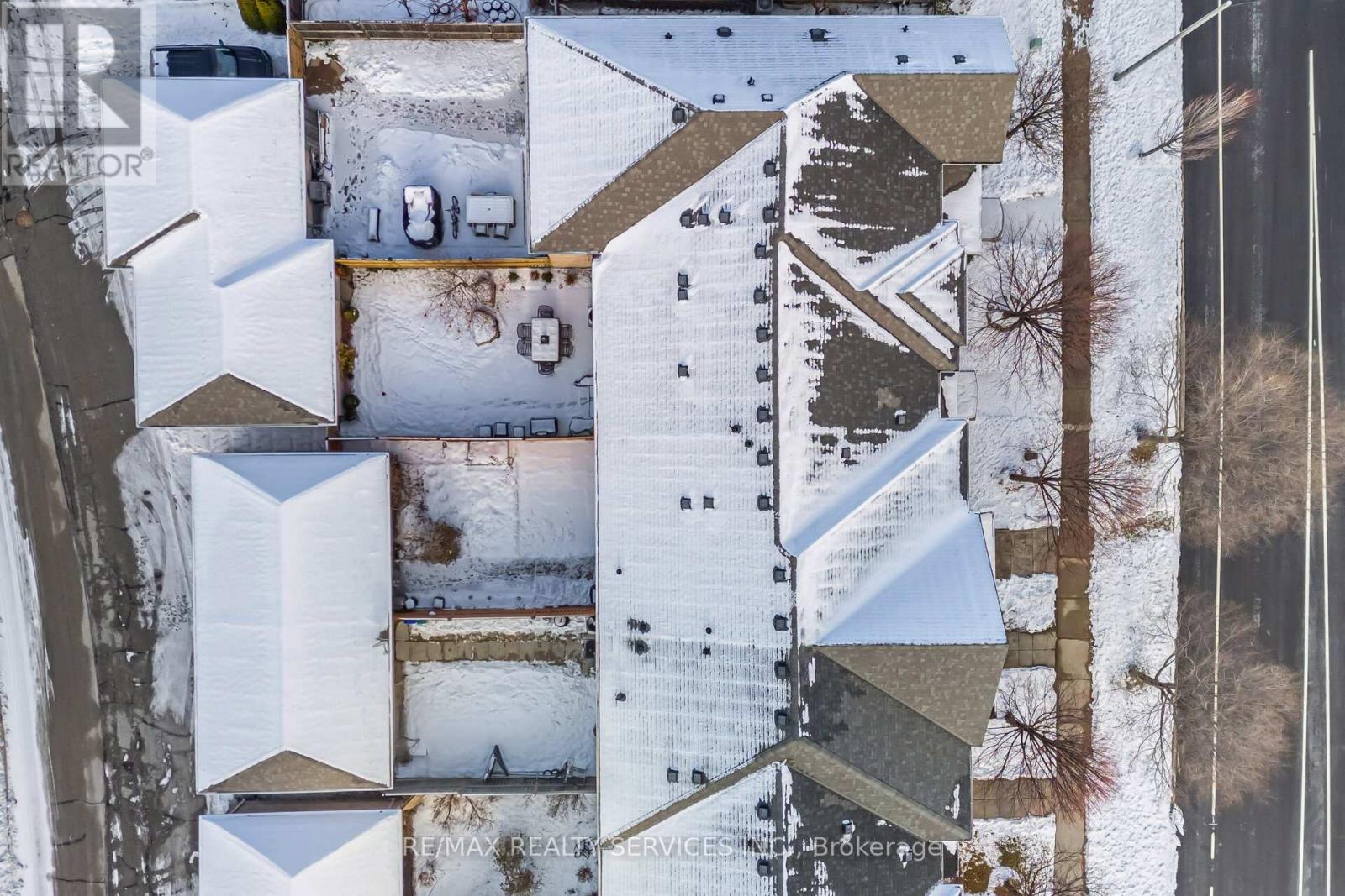 3027 Richview Boulevard, Oakville, Ontario L6M 5C7 - Photo 47 - W12634290