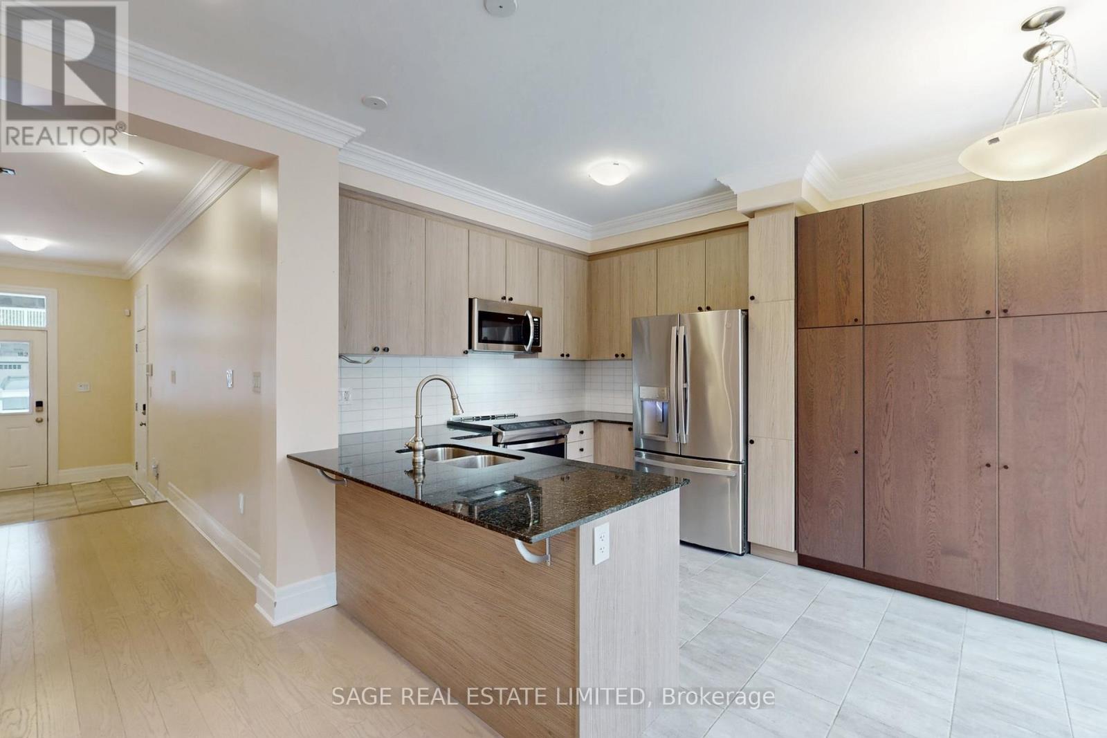 1826 Thames Circle, Milton, Ontario  L9E 2A4 - Photo 10 - W12634318