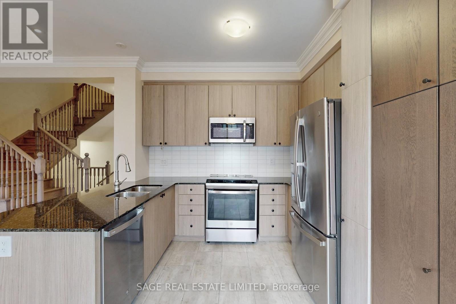 1826 Thames Circle, Milton, Ontario  L9E 2A4 - Photo 11 - W12634318