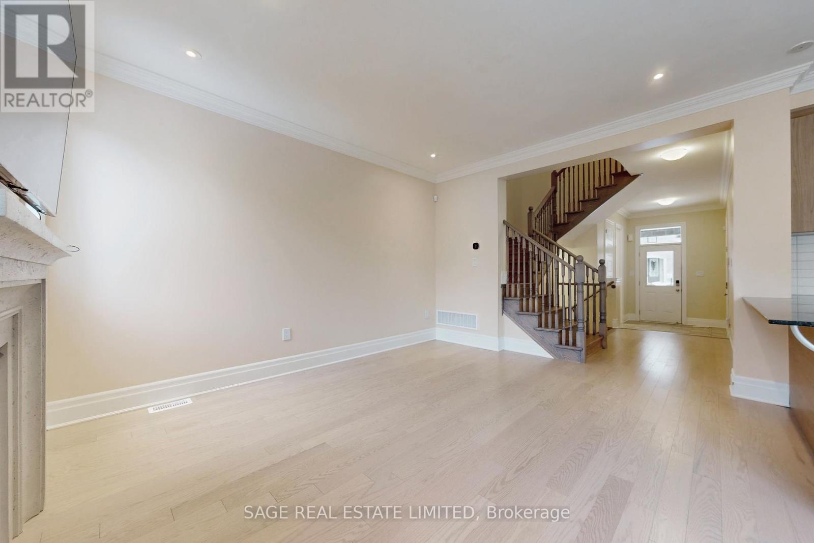 1826 Thames Circle, Milton, Ontario  L9E 2A4 - Photo 8 - W12634318