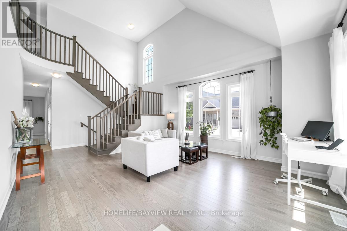 52 Bluestone Crescent, Brampton (Sandringham-Wellington), Ontario  L6R 4B8 - Photo 12 - W12634342