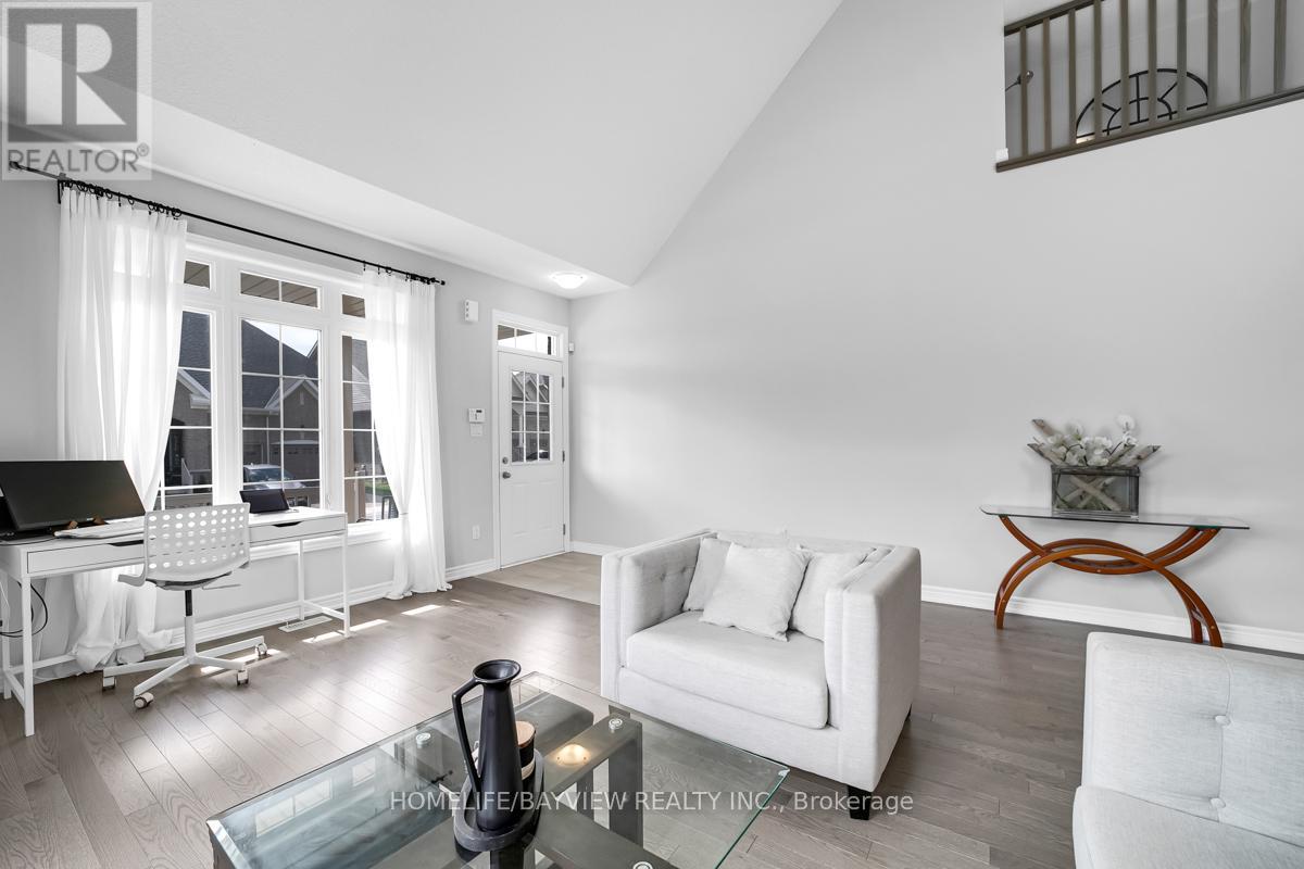 52 Bluestone Crescent, Brampton (Sandringham-Wellington), Ontario  L6R 4B8 - Photo 13 - W12634342