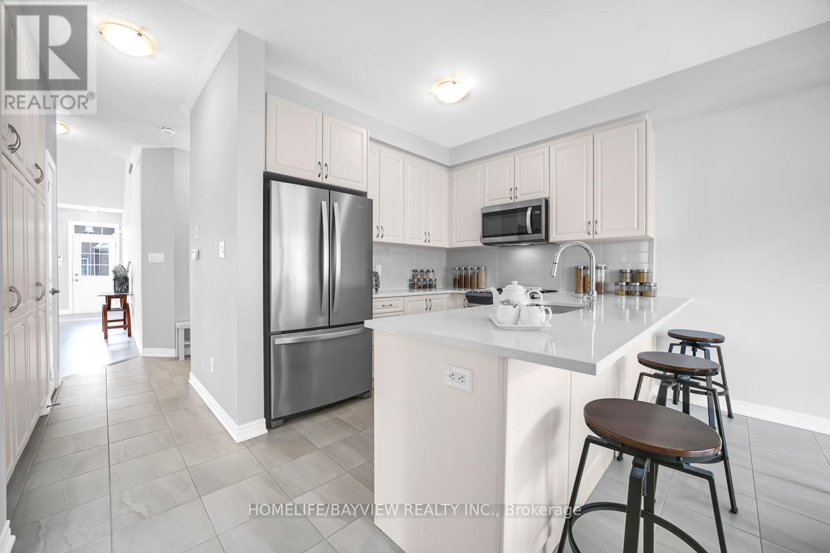 52 Bluestone Crescent, Brampton (Sandringham-Wellington), Ontario  L6R 4B8 - Photo 17 - W12634342