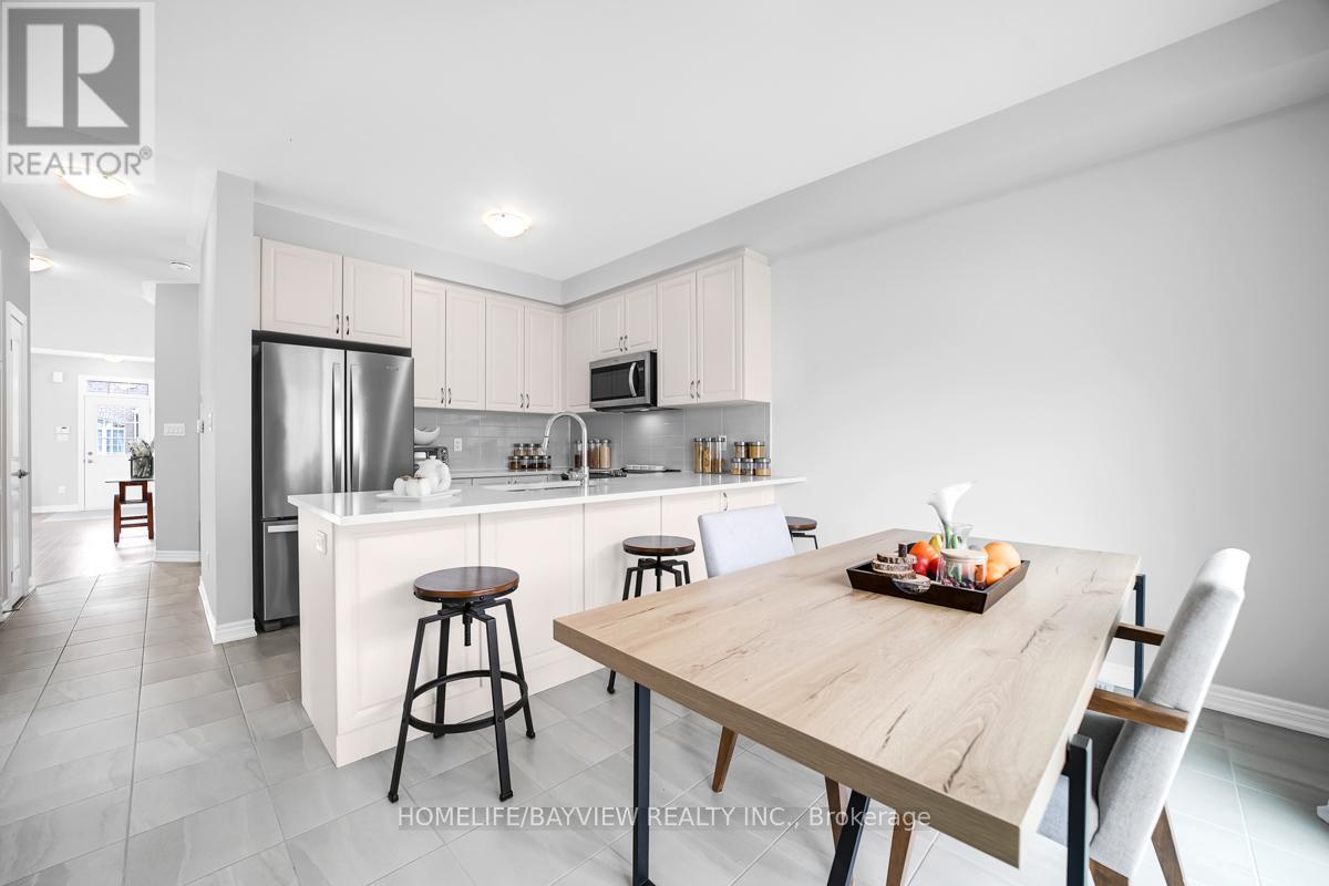 52 Bluestone Crescent, Brampton (Sandringham-Wellington), Ontario  L6R 4B8 - Photo 18 - W12634342