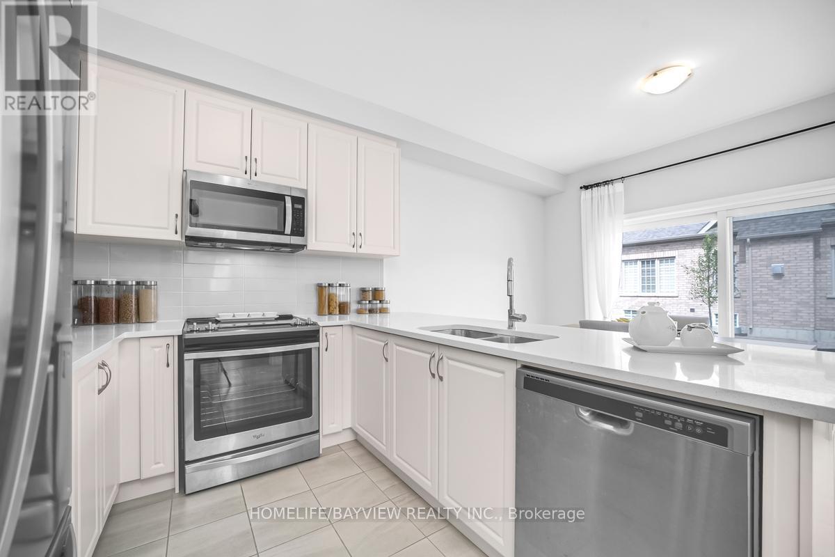 52 Bluestone Crescent, Brampton (Sandringham-Wellington), Ontario  L6R 4B8 - Photo 23 - W12634342