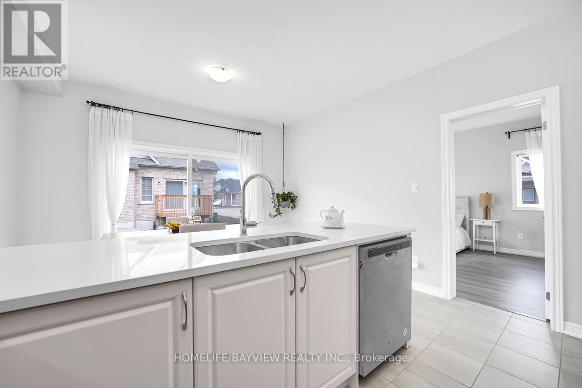 52 Bluestone Crescent, Brampton (Sandringham-Wellington), Ontario  L6R 4B8 - Photo 24 - W12634342