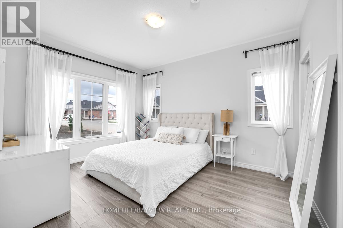 52 Bluestone Crescent, Brampton (Sandringham-Wellington), Ontario  L6R 4B8 - Photo 25 - W12634342