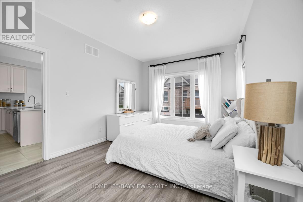 52 Bluestone Crescent, Brampton (Sandringham-Wellington), Ontario  L6R 4B8 - Photo 26 - W12634342