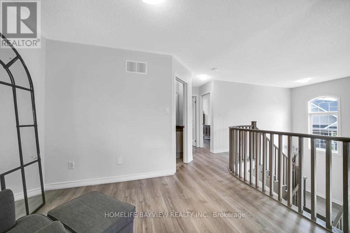 52 Bluestone Crescent, Brampton (Sandringham-Wellington), Ontario  L6R 4B8 - Photo 33 - W12634342