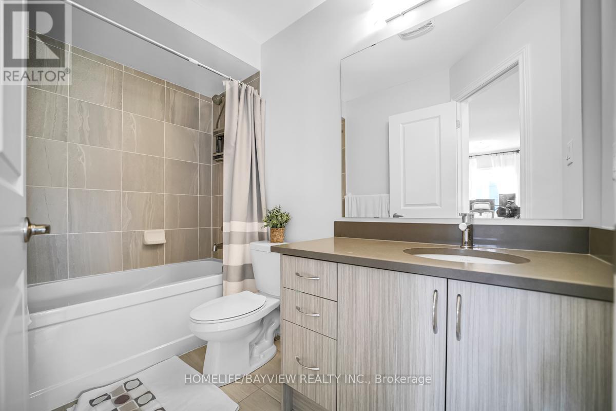 52 Bluestone Crescent, Brampton (Sandringham-Wellington), Ontario  L6R 4B8 - Photo 34 - W12634342