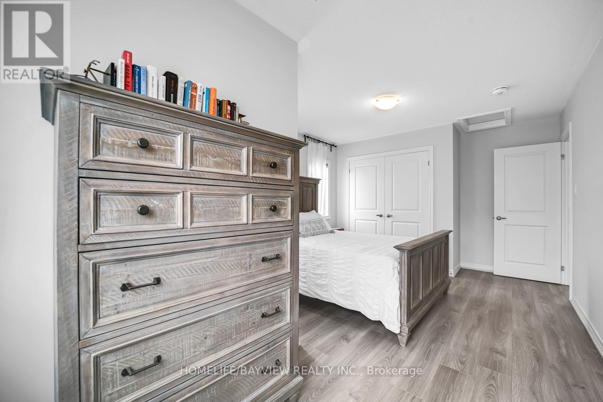 52 Bluestone Crescent, Brampton (Sandringham-Wellington), Ontario  L6R 4B8 - Photo 37 - W12634342