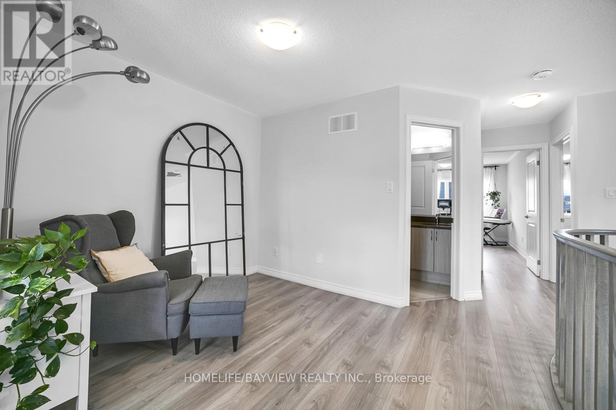 52 Bluestone Crescent, Brampton (Sandringham-Wellington), Ontario  L6R 4B8 - Photo 41 - W12634342