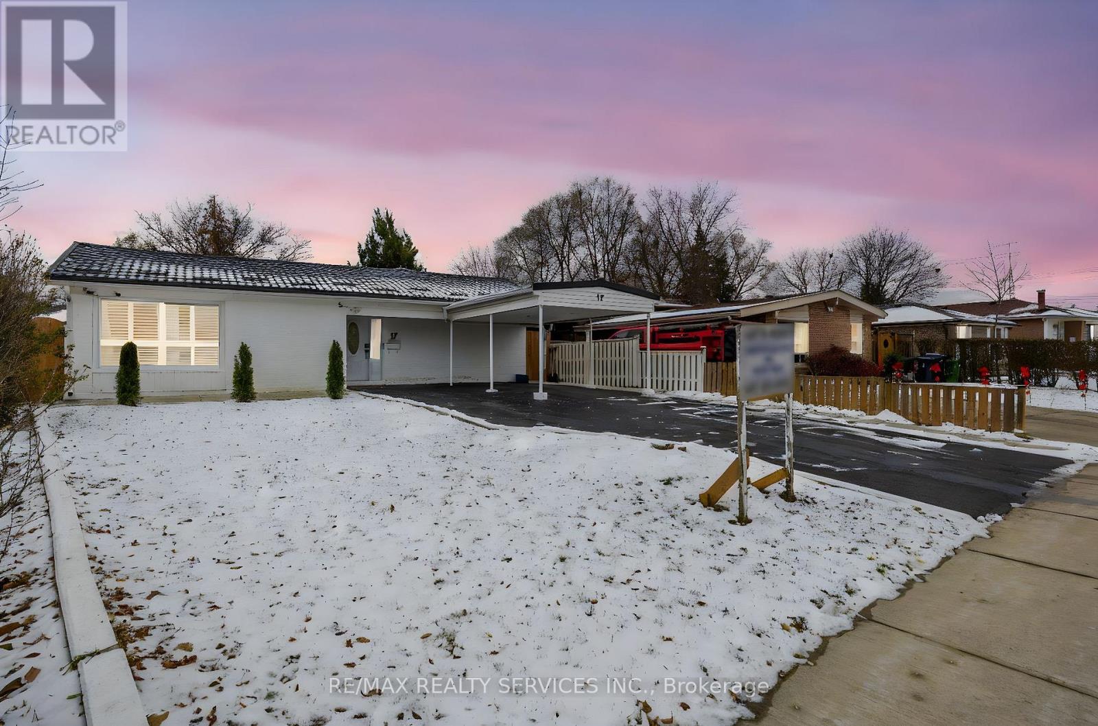 17 AVENING DRIVE, Toronto, Ontario