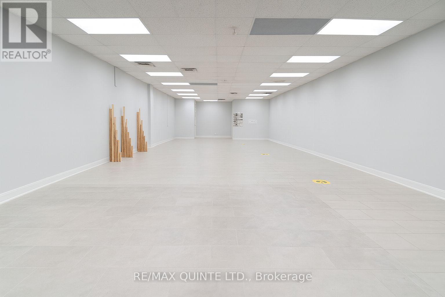 Unit #4 - 257 Dundas Street E, Quinte West (Trenton Ward), Ontario  K8V 1M1 - Photo 4 - X12634438