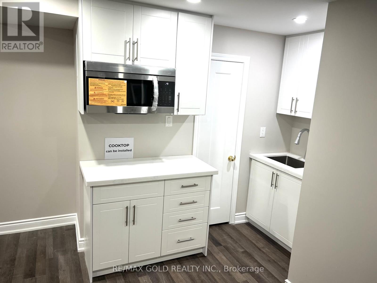 189 Kingsview Boulevard, Toronto, Ontario  M9R 1V7 - Photo 37 - W12614688