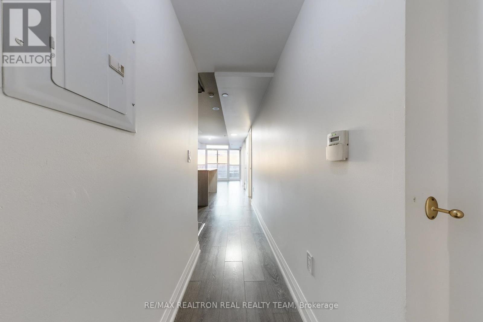 706 - 9 Valhalla Inn Road, Toronto, Ontario M9B 1S9 - Photo 14 - W12617262