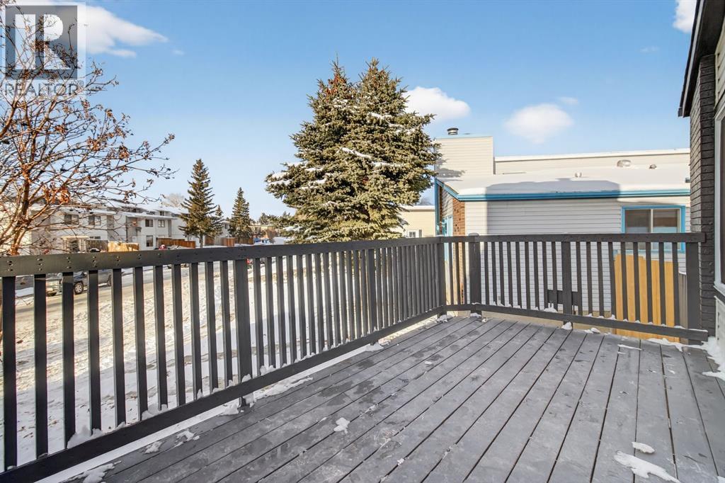 150 Pinehill Road Ne, Calgary, Alberta  T1Y 2C4 - Photo 5 - A2273301