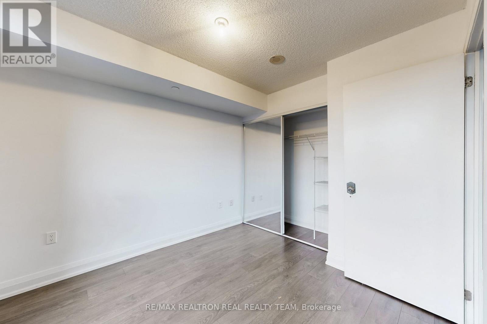 706 - 9 Valhalla Inn Road, Toronto, Ontario M9B 1S9 - Photo 25 - W12617262