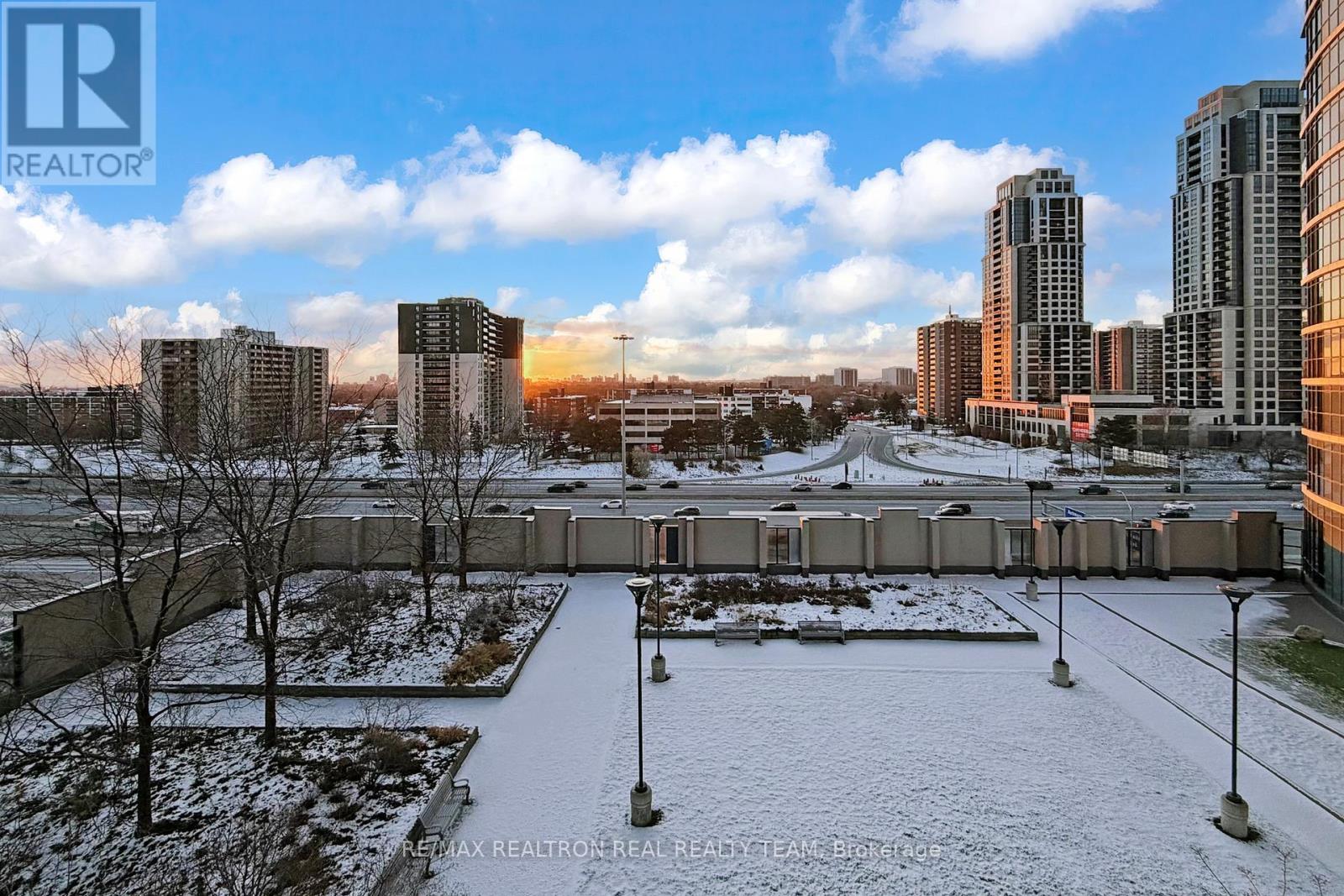 706 - 9 Valhalla Inn Road, Toronto, Ontario M9B 1S9 - Photo 34 - W12617262