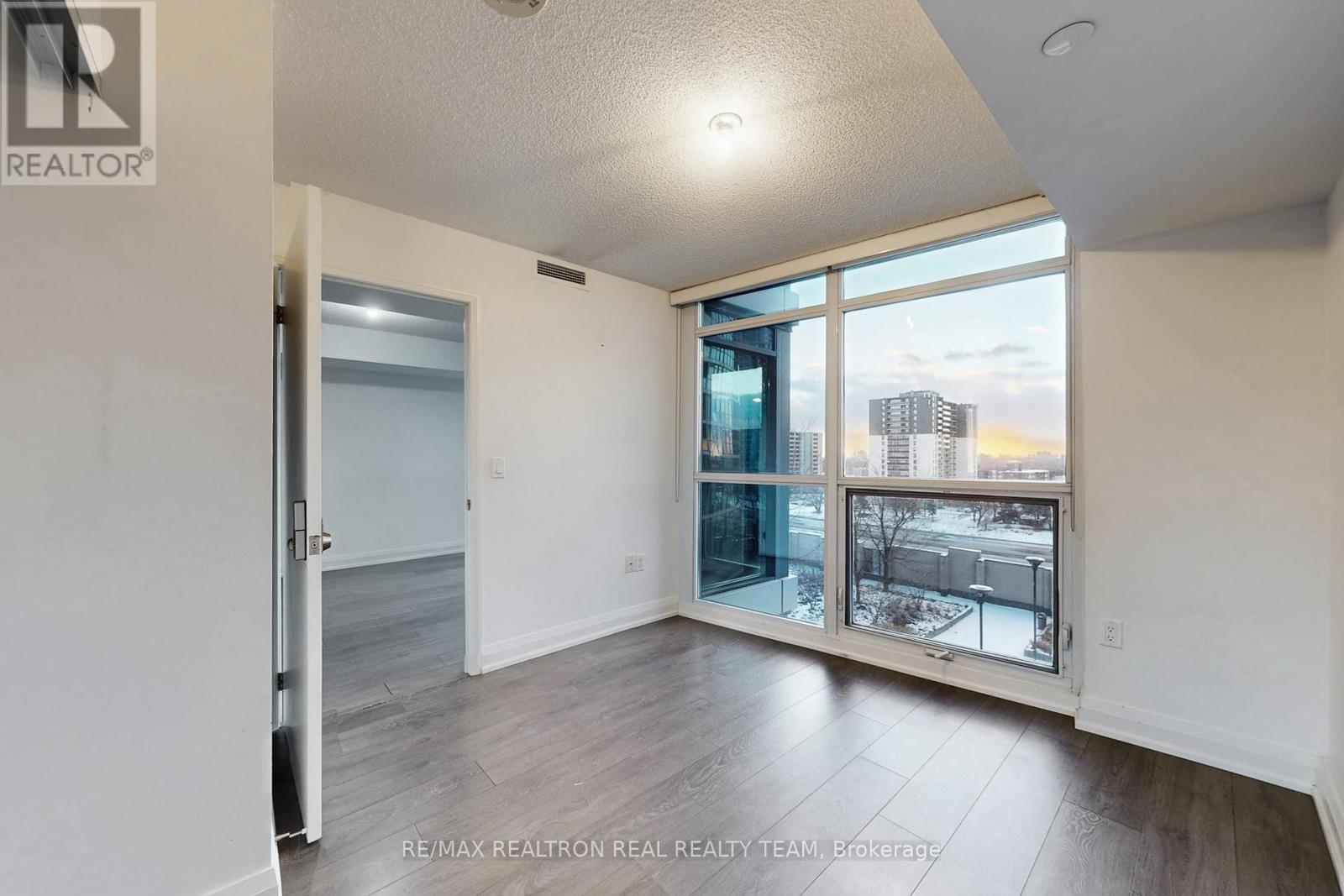 706 - 9 Valhalla Inn Road, Toronto, Ontario M9B 1S9 - Photo 22 - W12617262