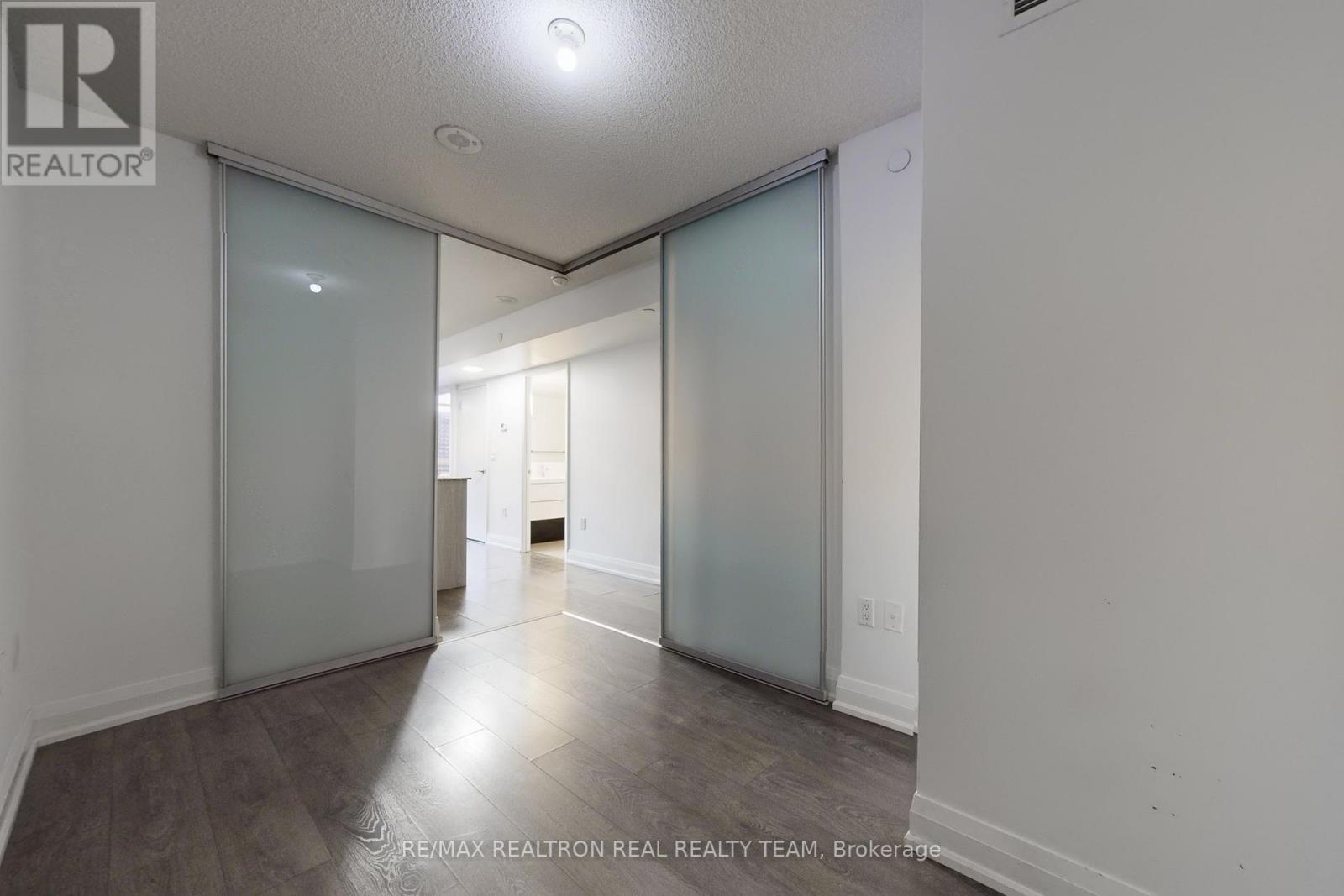 706 - 9 Valhalla Inn Road, Toronto, Ontario M9B 1S9 - Photo 28 - W12617262